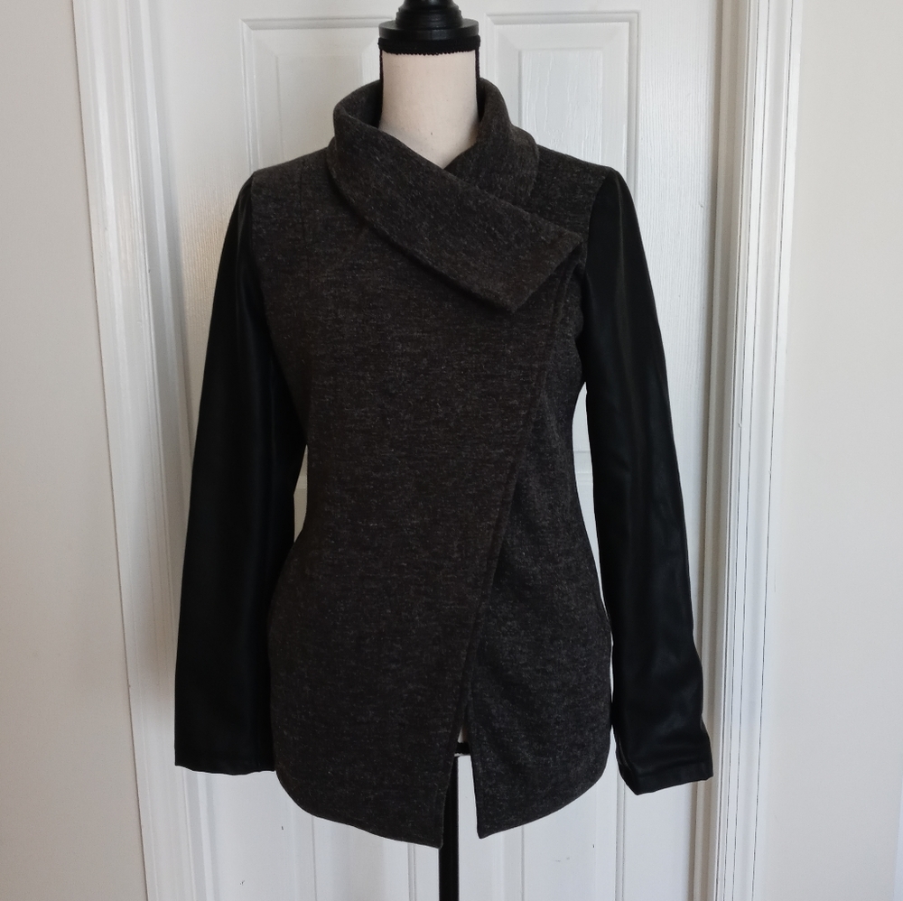 Fabletics Milano Coat View 3